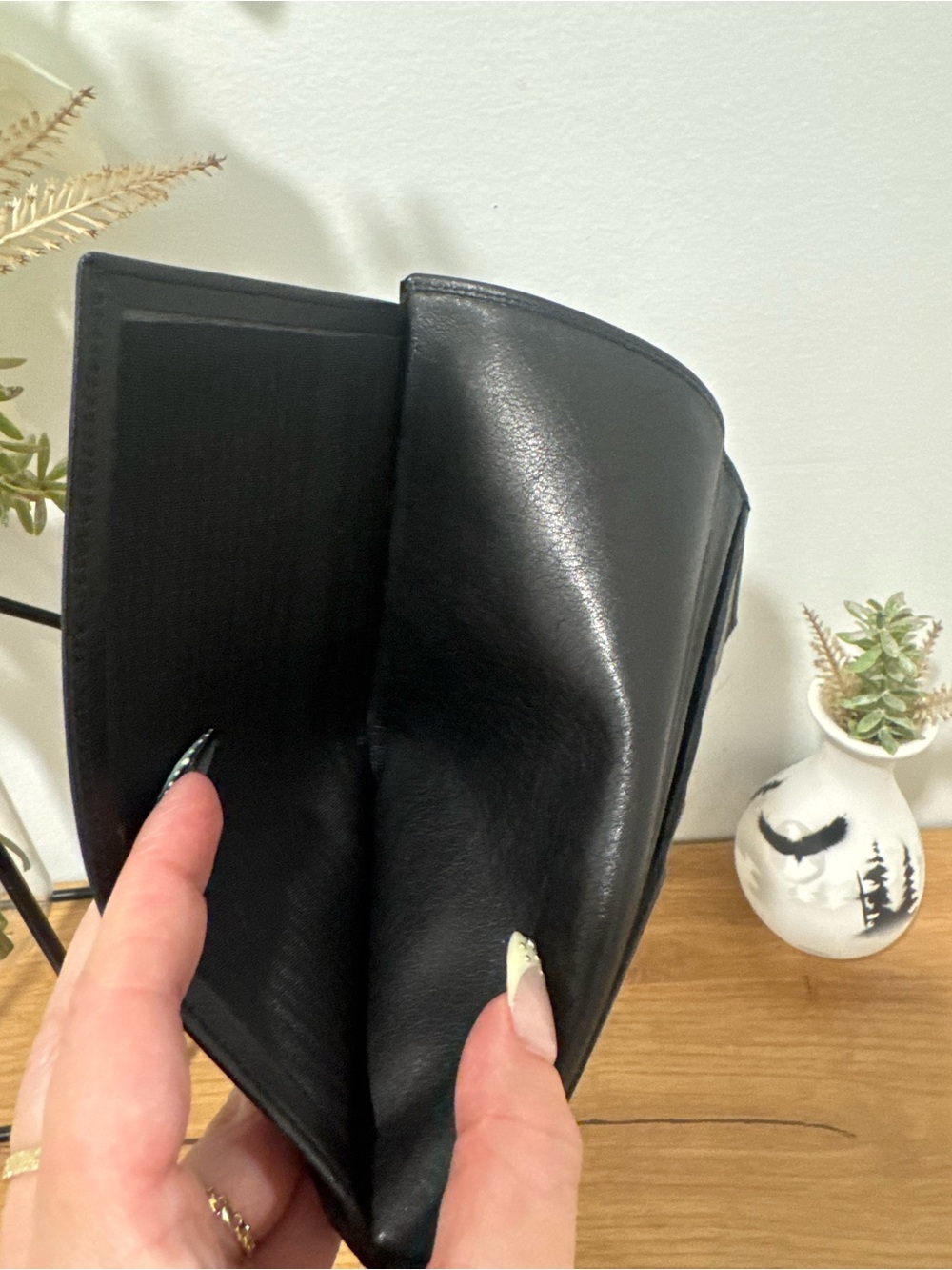 Vintage Gucci Black Leather Long Breast Pocket Wallet - Slim Billfold - Picture 7 of 13